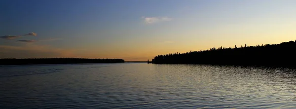 马尼托巴省 加拿大瓦萨明市迷人的日落清澈湖全景 — 图库照片