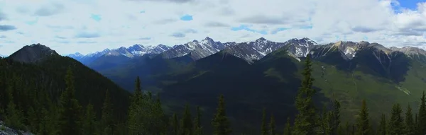 Underbar Vild Och Äventyrlig Dal Kanadensiska Klippiga Bergen Banff Alberta — Stockfoto