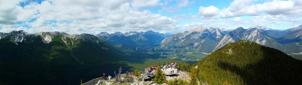 Widok Panoramiczny Wspaniała Dzika Pełna Przygód Dolina Canadian Rocky Mountains — Zdjęcie stockowe
