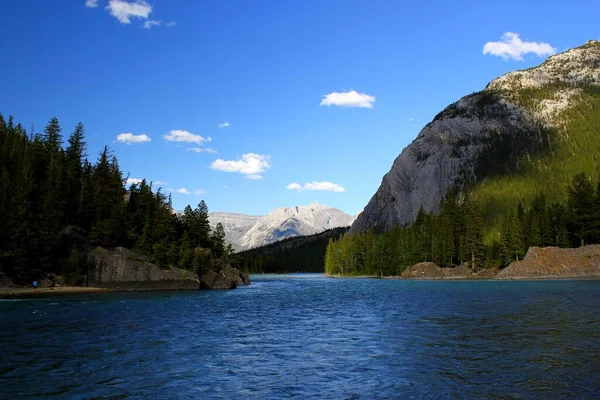Rzeka Blue Bow Parku Narodowym Banff Alberta Kanada — Zdjęcie stockowe