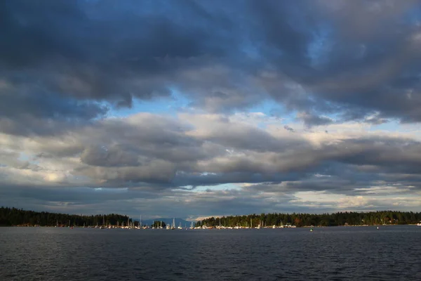 Moody Cenário Noite Porto Nanaimo Ilha Victoria Colúmbia Britânica Canadá — Fotografia de Stock