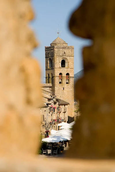 Widok Ainsa Piękne Miasto Położone Górach Pirenejów Huesca Aragon Hiszpania — Zdjęcie stockowe