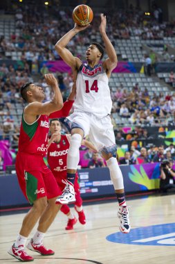 Anthony davis içinde hareket