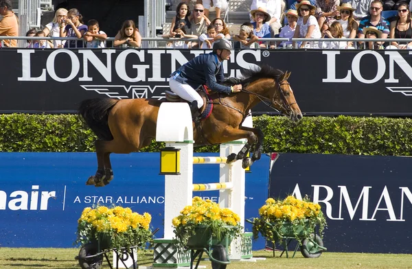 Horse jumping — Stock Photo, Image