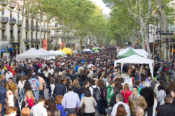 バルセロナの Sant Jordi 日 — ストック写真