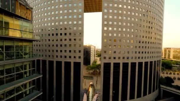 Uitzicht op de stad wolkenkrabbers. — Stockvideo