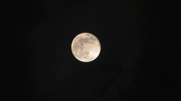 lune et nuages