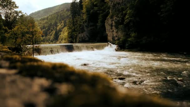 Vackra vattenfall — Stockvideo