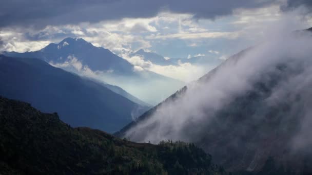 Paisaje de montaña. — Vídeos de Stock