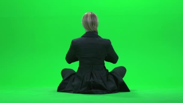 Woman doing yoga — Stock Video