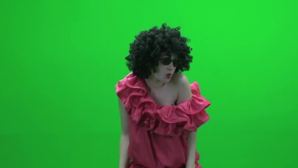 跳舞的滑稽疯狂的女人 — 图库视频影像