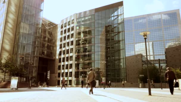 Commuters walking to workplace — Stock Video