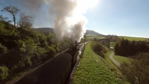Tren de vapor al sol — Vídeos de Stock