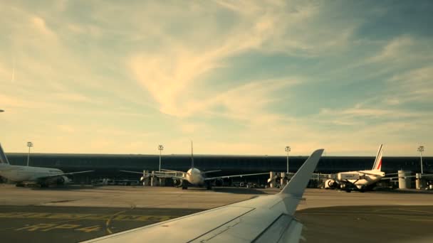 Uçağın iniş penceresi görünümü — Stok video