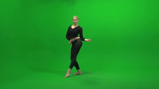 Donna pancia danza — Video Stock