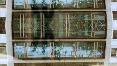 Vatandaşlar, ayna yansıması