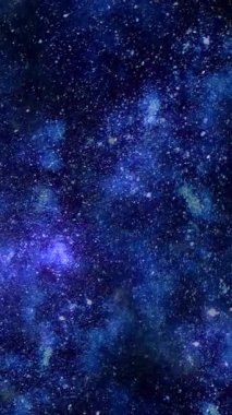 Derin Mavi Nebula Parıldayan Yıldızlar, Yumuşak Violet Işıkları ve Kozmik Toz Bulutları, Yavaş Dikey Pan, Sakin Atmosfer