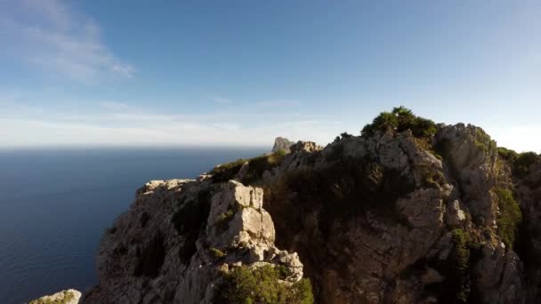 Isla con vistas al paisaje — Vídeos de Stock