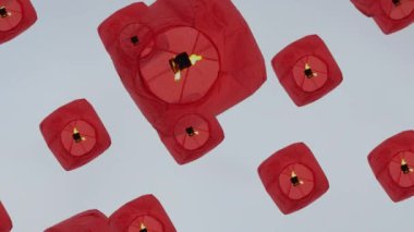 gökyüzünde uçan fenerler