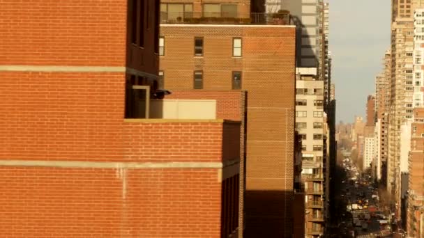 日落时纽约市的摩天大楼 — 图库视频影像