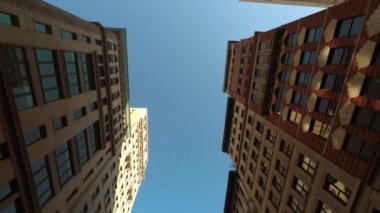 metropolis'te uzun boylu gökdelenler