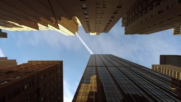 Skyline de la ville avec de grands gratte-ciel — Video