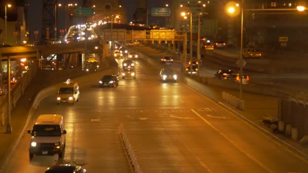 Cidade urbana cena à noite — Vídeo de Stock