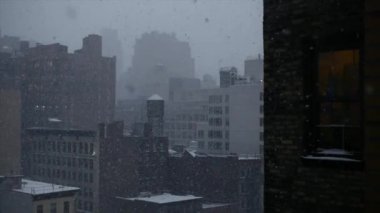 New York'ta kar binalarda