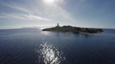 adada güneş, ışık kulesi