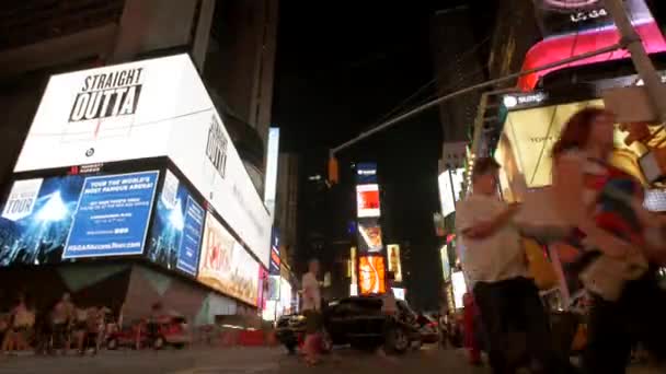 Times Square por la noche — Vídeo de stock