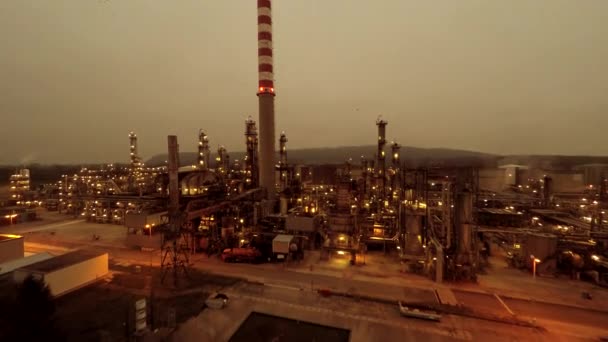 Olie en gas raffinaderij fabriek — Stockvideo