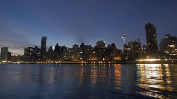 Ciudad horizonte panorama día a noche — Vídeo de stock