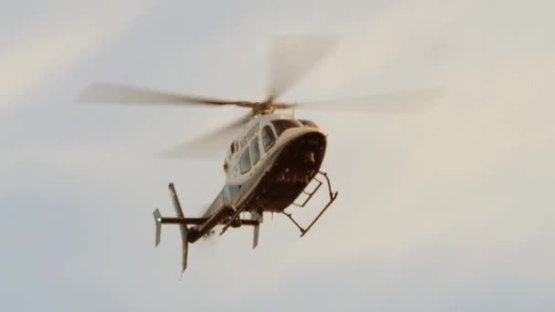 警方直升机飞行安全背景下 — 图库视频影像
