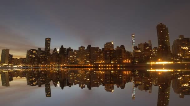 Ciudad horizonte panorama día a noche — Vídeo de stock