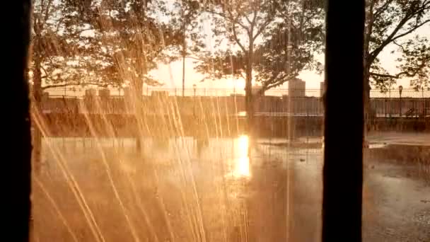 Kolorowy zachód słońca w okresie letnim — Wideo stockowe
