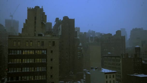 Edificios de la ciudad de Nueva York en la nieve — Vídeos de Stock