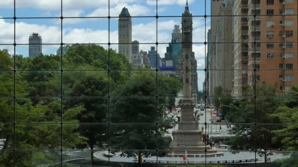 Het uitzicht uit het raam op de straat van New York — Stockvideo