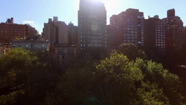 New York City skyline van gebouwen — Stockvideo