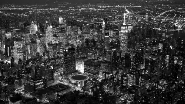 New York City skyline 's nachts — Stockvideo