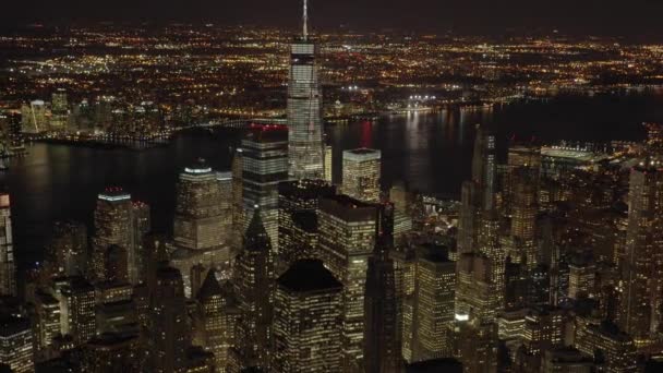 Manhattan skyline 's nachts — Stockvideo