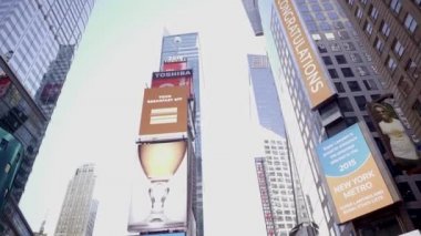 Times Meydanı ve reklam