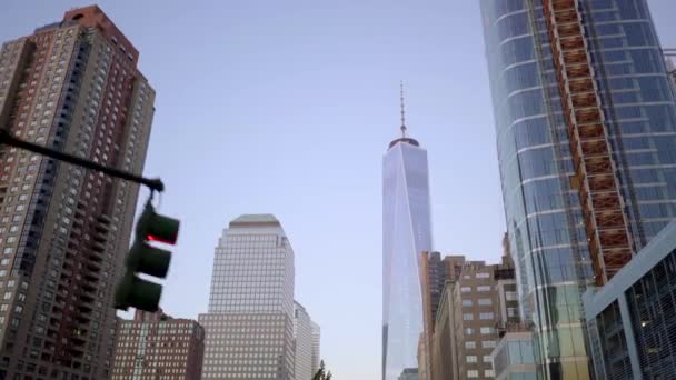 Freedom tower och wall street — Stockvideo
