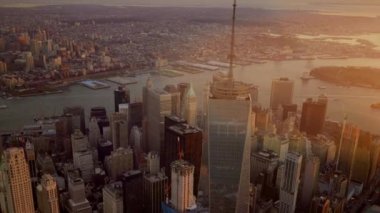 Özgürlük Kulesi ve manhattan skyline