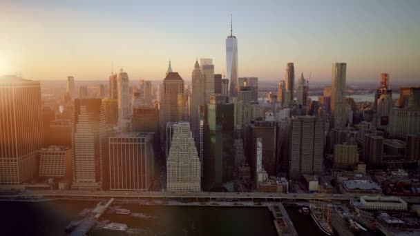 New York skyline bij zonsondergang — Stockvideo