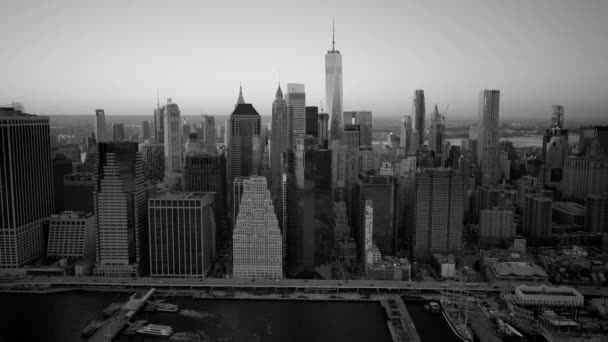 Horizonte de la ciudad de Nueva York al atardecer — Vídeos de Stock