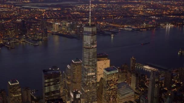 Manhattan skyline 's nachts — Stockvideo