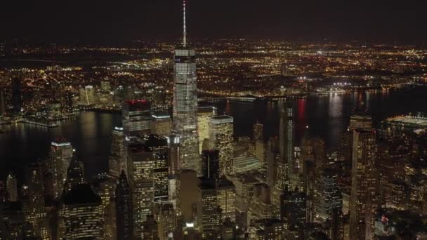 Manhattan skyline por la noche — Vídeos de Stock