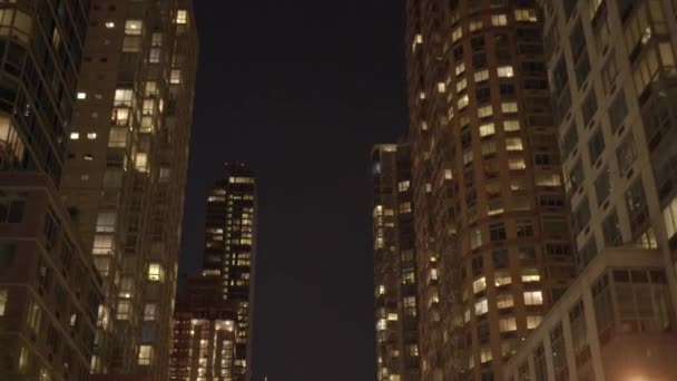 Les gratte-ciel de New York la nuit — Video