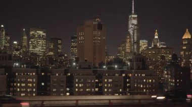 Köprüden acele arabalar