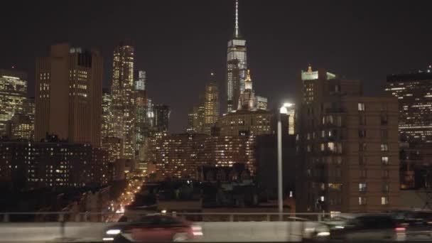 Voitures se précipitant sur le pont — Video